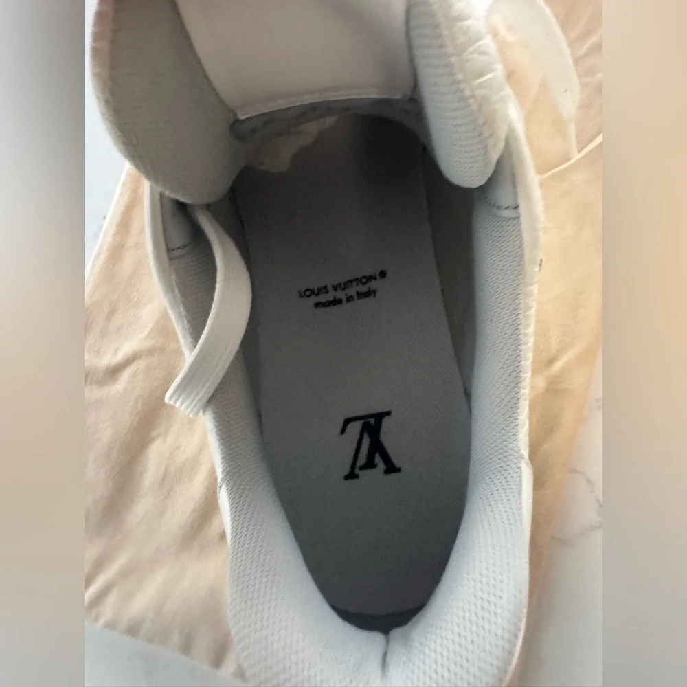Louis Vuitton Men’s Trainer Sneaker - Picture 10 of 14